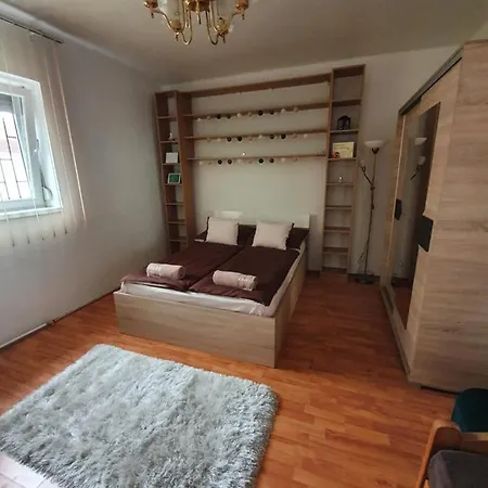 Apartment Orchidea Apartman *